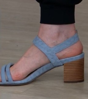 Mary Beth Roe feet photo 16