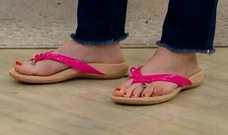 Mary Beth Roe feet photo 9