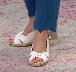 Mary Beth Roe feet photo 2