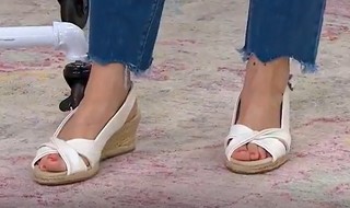 Mary Beth Roe feet photo 1