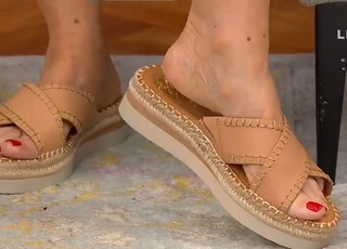 Mary Beth Roe feet photo 10