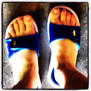 Mary Birdsong feet photo 1