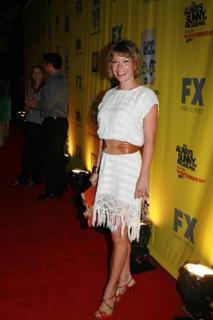 Mary Elizabeth Ellis feet photo thumbnail