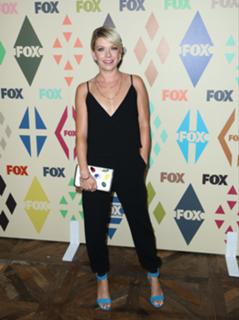 Mary Elizabeth Ellis feet photo thumbnail