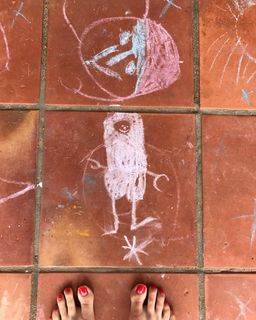 Mary Elizabeth Ellis feet photo thumbnail