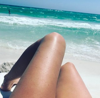 Mary Elizabeth Ellis feet photo thumbnail