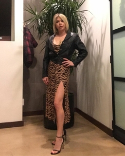 Mary Elizabeth Ellis feet photo thumbnail