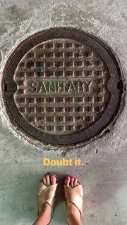 Mary Elizabeth Ellis feet photo thumbnail