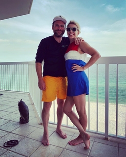 Mary Elizabeth Ellis feet photo thumbnail