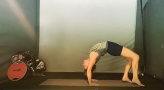 Mary Elizabeth Ellis feet photo thumbnail