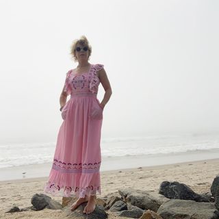 Mary Elizabeth Ellis feet photo thumbnail