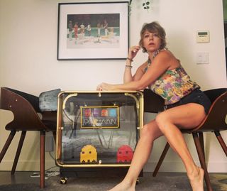 Mary Elizabeth Ellis feet photo thumbnail