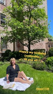 Mary Elizabeth Ellis feet photo thumbnail