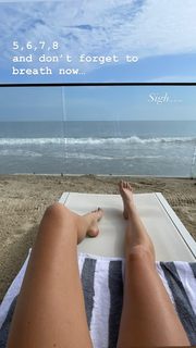 Mary Elizabeth Ellis feet photo thumbnail