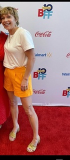 Mary Elizabeth Ellis feet photo thumbnail