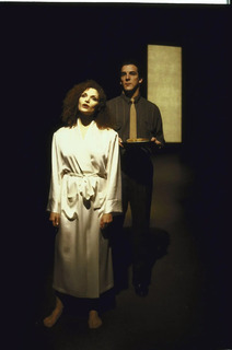Mary Elizabeth Mastrantonio feet photo thumbnail