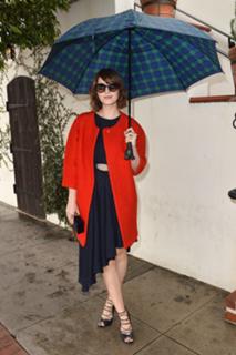 Mary Elizabeth Winstead feet photo thumbnail