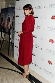 Mary Elizabeth Winstead feet photo thumbnail
