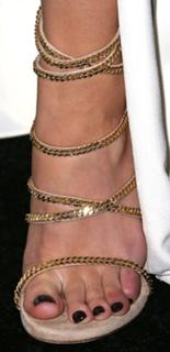 Mary Elizabeth Winstead feet photo thumbnail