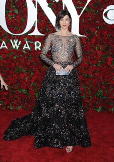 Mary Elizabeth Winstead feet photo thumbnail
