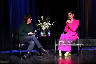 Mary Elizabeth Winstead feet photo thumbnail