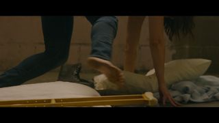 Mary Elizabeth Winstead feet photo thumbnail