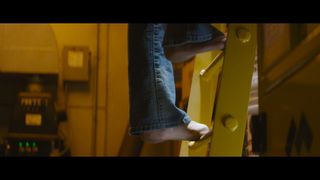 Mary Elizabeth Winstead feet photo thumbnail