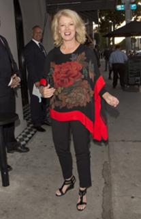Mary Hart feet photo 3