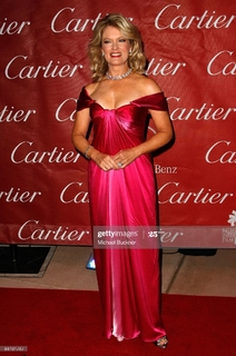 Mary Hart feet photo 2