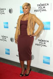 Mary J. Blige feet photo thumbnail