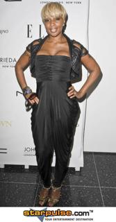 Mary J. Blige feet photo thumbnail