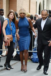 Mary J. Blige feet photo thumbnail