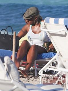 Mary J. Blige feet photo thumbnail