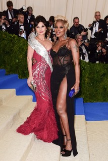 Mary J. Blige feet photo thumbnail