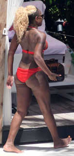 Mary J. Blige feet photo thumbnail