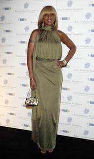 Mary J. Blige feet photo thumbnail