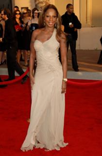 Mary J. Blige feet photo thumbnail