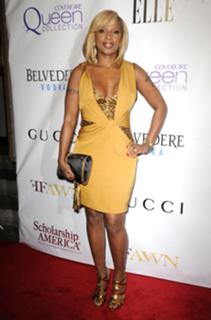 Mary J. Blige feet photo thumbnail