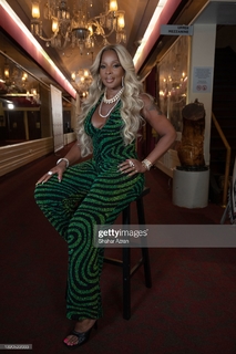 Mary J. Blige feet photo thumbnail