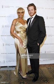 Mary J. Blige feet photo thumbnail