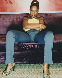 Mary J. Blige feet photo thumbnail