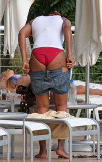 Mary J. Blige feet photo thumbnail