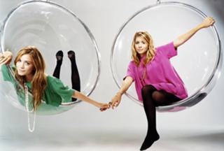 Mary-Kate Olsen feet photo thumbnail