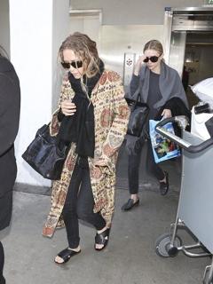 Mary-Kate Olsen feet photo thumbnail