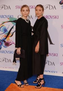 Mary-Kate Olsen feet photo thumbnail