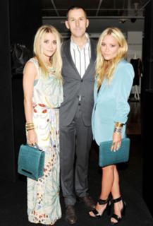 Mary-Kate Olsen feet photo thumbnail