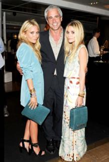 Mary-Kate Olsen feet photo thumbnail