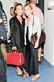 Mary-Kate Olsen feet photo thumbnail