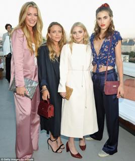 Mary-Kate Olsen feet photo thumbnail