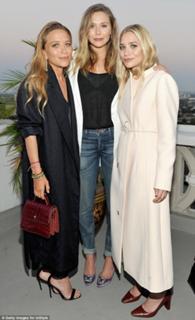 Mary-Kate Olsen feet photo thumbnail